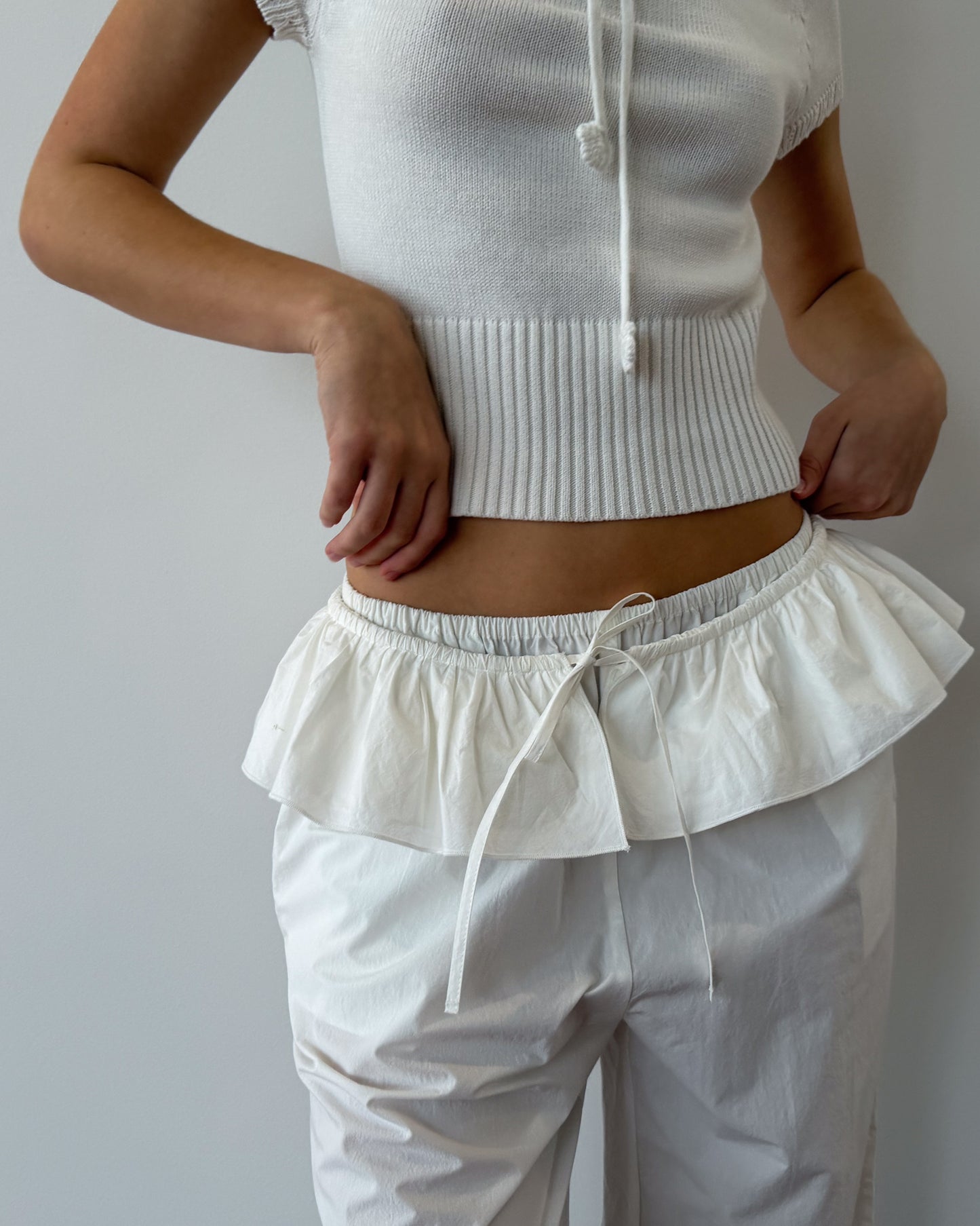 Detachable Ruffle Belt Pant - White